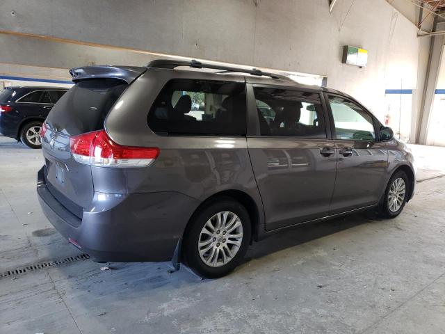 5TDYK3DC3CS248778 - 2012 TOYOTA SIENNA XLE GRAY photo 3