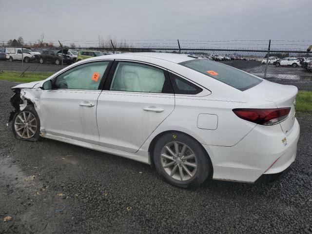 5NPE24AF7JH595962 - 2018 HYUNDAI SONATA SE WHITE photo 2