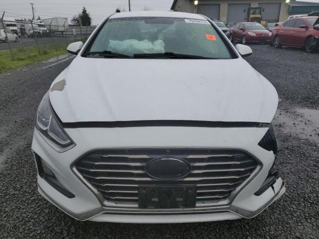 5NPE24AF7JH595962 - 2018 HYUNDAI SONATA SE WHITE photo 5