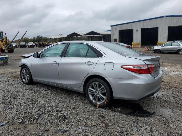 4T1BF1FK5HU387375 - 2017 TOYOTA CAMRY LE SILVER photo 2