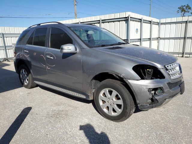 4JGBB8GB5BA709797 - 2011 MERCEDES-BENZ ML 350 4MATIC GRAY photo 4