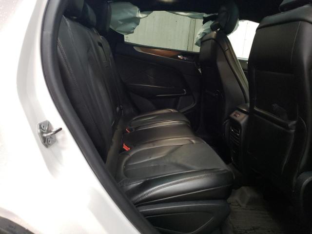 5LMCJ3D9XJUL12253 - 2018 LINCOLN MKC RESERVE თეთრი ფოტო 11