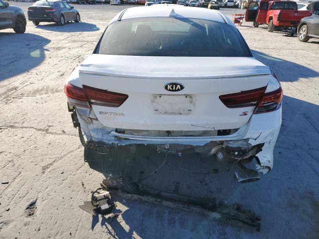 5XXGT4L38JG212714 - 2018 KIA OPTIMA LX WHITE photo 6