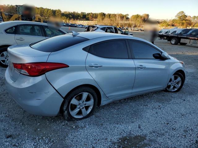 5NPDH4AE4DH401068 - 2013 HYUNDAI ELANTRA GLS SILVER photo 3