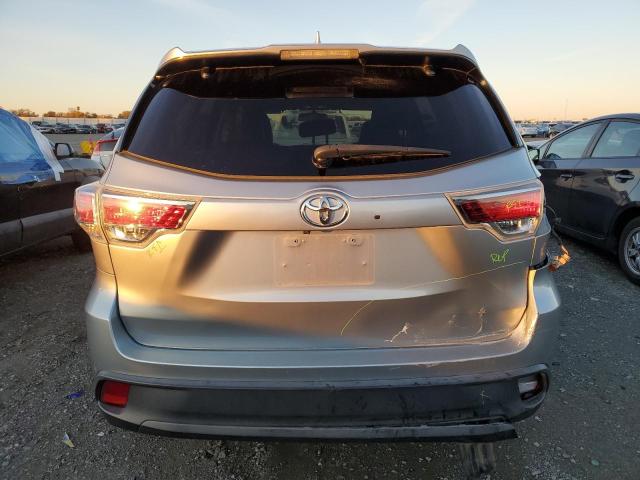 5TDKKRFH4GS164749 - 2016 TOYOTA HIGHLANDER XLE SILVER photo 6