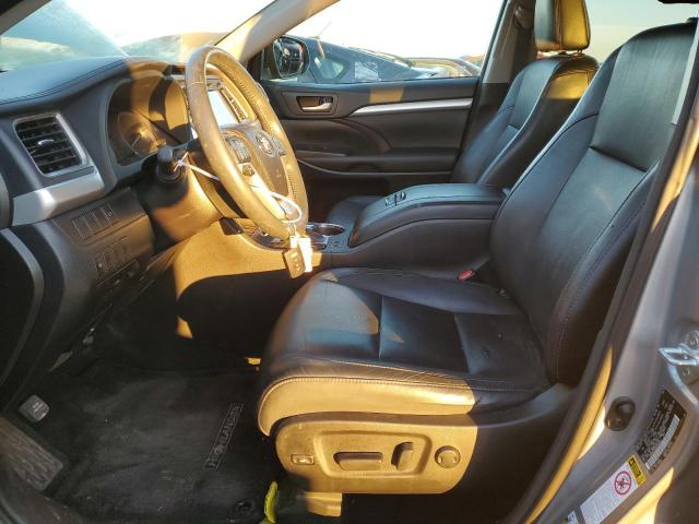 5TDKKRFH4GS164749 - 2016 TOYOTA HIGHLANDER XLE SILVER photo 7