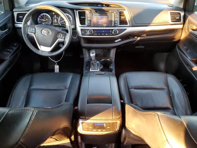 5TDKKRFH4GS164749 - 2016 TOYOTA HIGHLANDER XLE SILVER photo 8