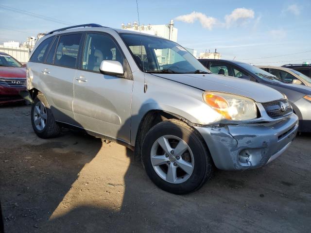 JTEGD20V240039023 - 2004 TOYOTA RAV4 SILVER photo 4