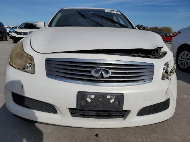 JNKCV61E69M311142 - 2009 INFINITI G37 BASE WHITE photo 5