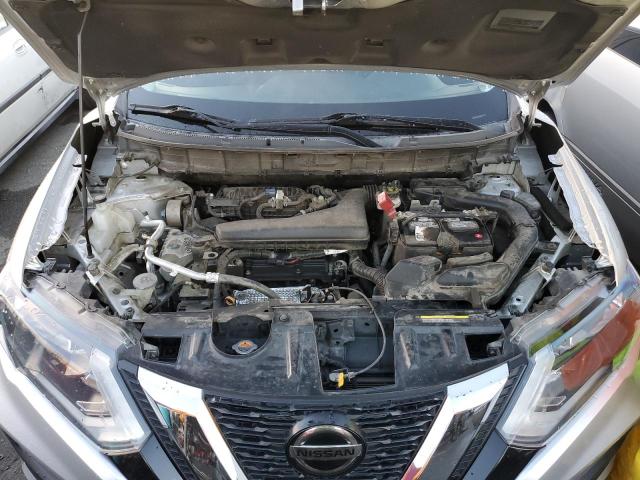 KNMAT2MV1JP521184 - 2018 NISSAN ROGUE S SILVER photo 11