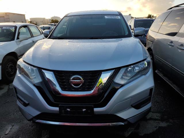 KNMAT2MV1JP521184 - 2018 NISSAN ROGUE S SILVER photo 5