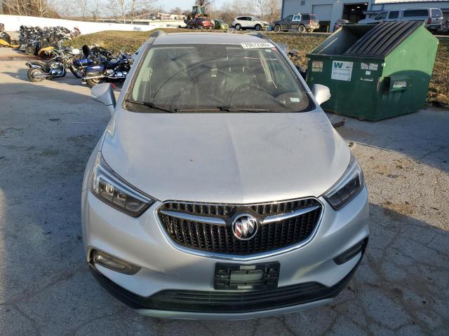 KL4CJGSB7JB645388 - 2018 BUICK ENCORE ESSENCE SILVER photo 5