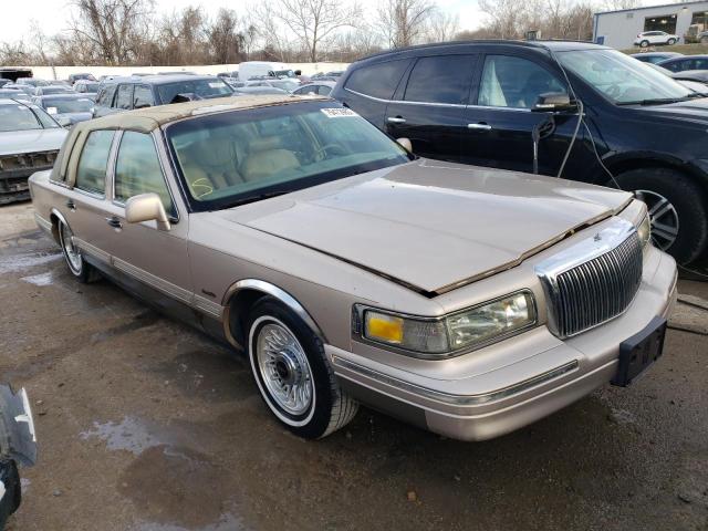 1LNLM81W6VY610329 - 1997 LINCOLN TOWN CAR EXECUTIVE BEIGE photo 4