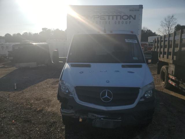 WDAPF4DC6F9607441 - 2016 MERCEDES-BENZ SPRINTER 3500 WHITE photo 5