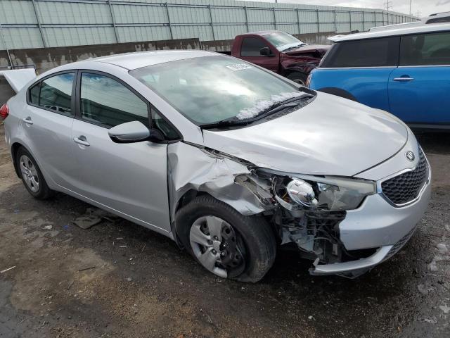 KNAFK4A61F5426495 - 2015 KIA FORTE LX SILVER photo 4