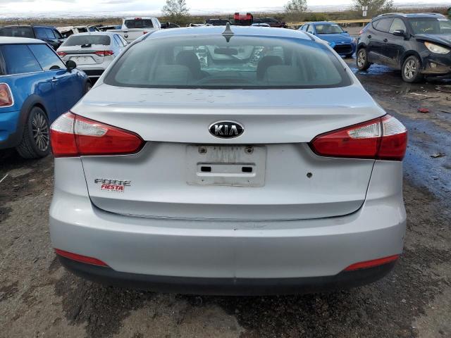 KNAFK4A61F5426495 - 2015 KIA FORTE LX SILVER photo 6