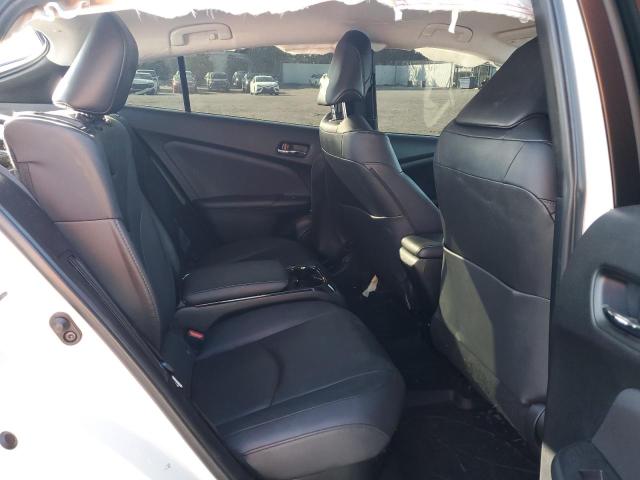 JTDKARFP7J3103527 - 2018 TOYOTA PRIUS PRIM 白色 照片 10