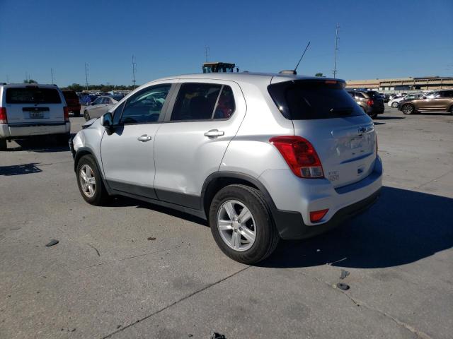 KL7CJKSM5NB505112 - 2022 CHEVROLET TRAX LS SILVER photo 2