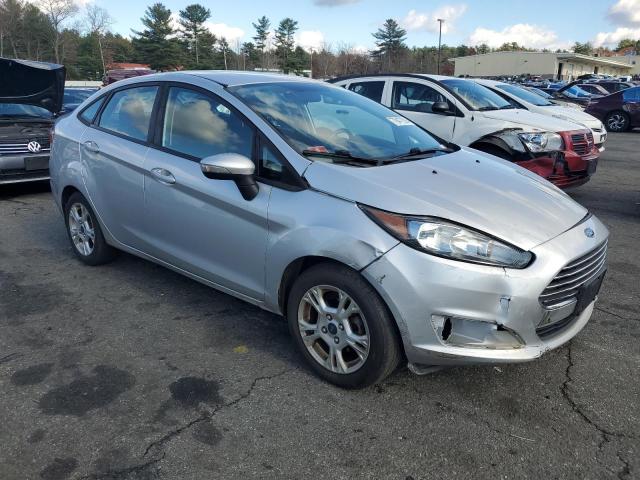 3FADP4BJXFM101469 - 2015 FORD FIESTA SE SILVER photo 4