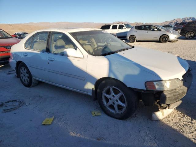 1N4DL01A1YC154409 - 2000 NISSAN ALTIMA XE WHITE photo 4