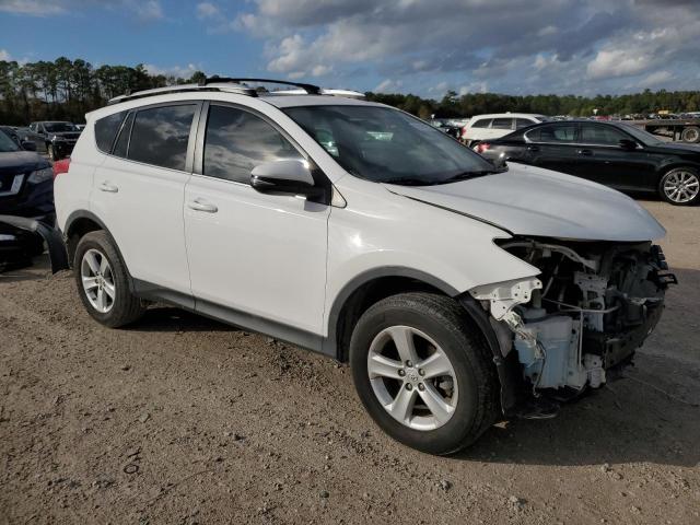 2T3WFREV4DW051603 - 2013 TOYOTA RAV4 XLE WHITE photo 4