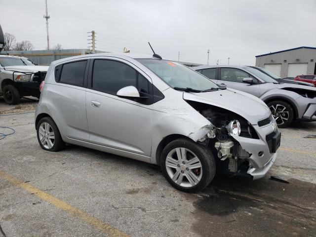 KL8CD6S92FC765873 - 2015 CHEVROLET SPARK 1LT GRAY photo 4