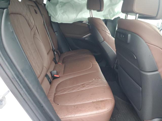 5UXCY8C03M9G02216 - 2021 BMW X6 M50I WHITE photo 11