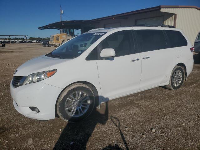 2012 TOYOTA SIENNA XLE, 