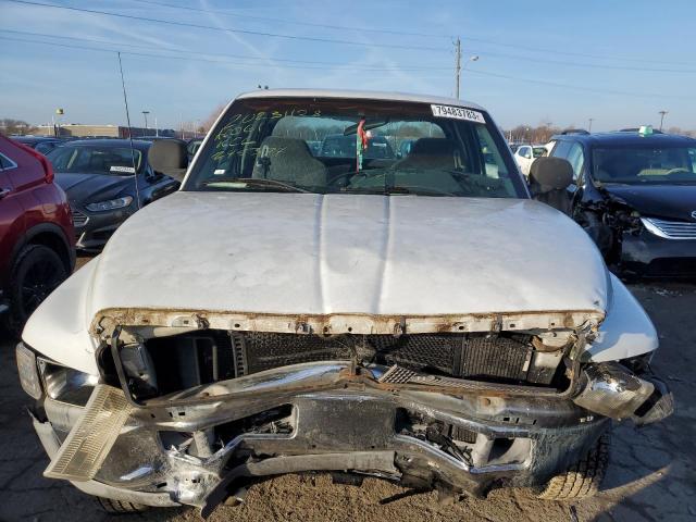 1B7KC23W5WJ245374 - 1998 DODGE RAM 2500 WHITE photo 5