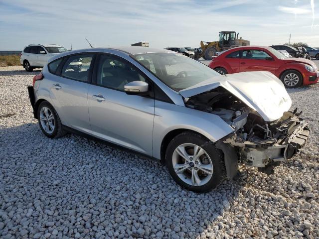 1FADP3K28EL451329 - 2014 FORD FOCUS SE SILVER photo 4