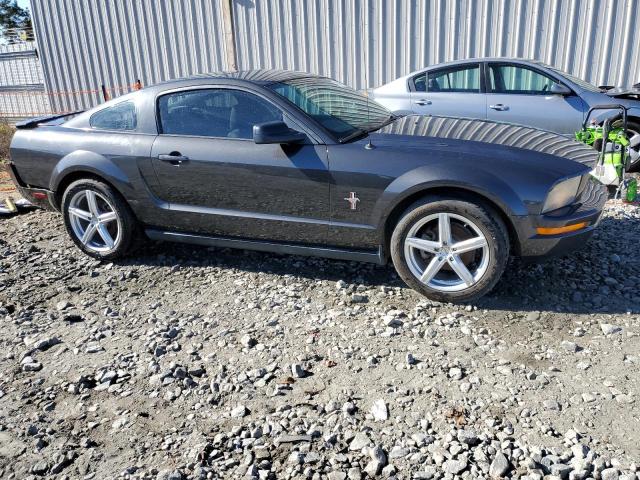 1ZVHT80NX85142243 - 2008 FORD MUSTANG CHARCOAL photo 4