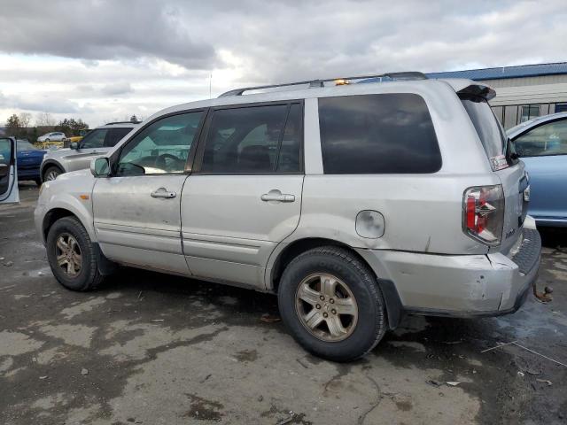 5FNYF28228B017138 - 2008 HONDA PILOT VP SILVER photo 2