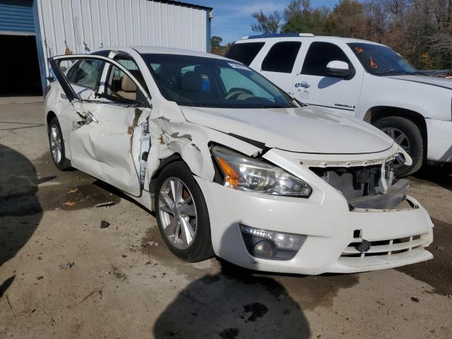 1N4AL3AP3EC281022 - 2014 NISSAN ALTIMA 2.5 WHITE photo 4