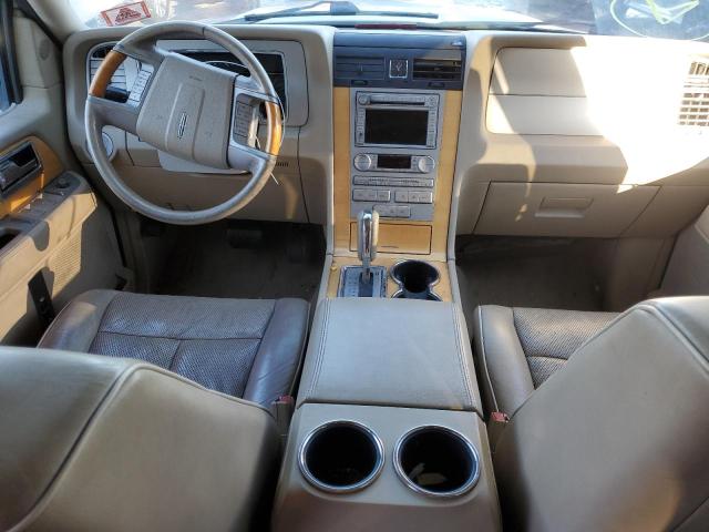 5LMFU28518LJ15638 - 2008 LINCOLN NAVIGATOR 白色 照片 8
