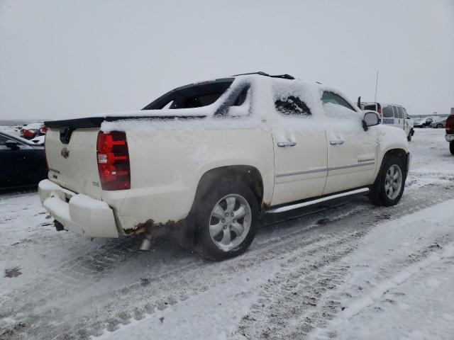 3GNTKGE37BG125344 - 2011 CHEVROLET AVALANCHE LTZ WHITE photo 3