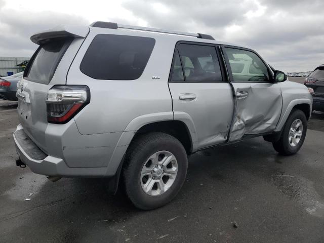 JTEMU5JR7M5959397 - 2021 TOYOTA 4RUNNER SR5/SR5 PREMIUM SILVER photo 3