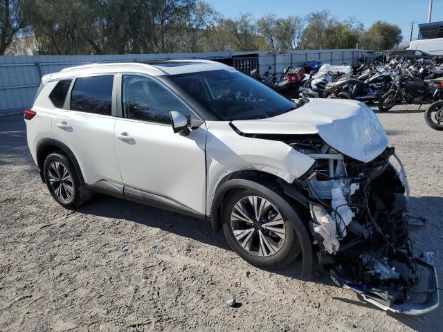 JN8BT3BA7PW418008 - 2023 NISSAN ROGUE SV WHITE photo 4