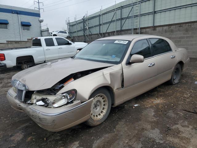 1LNFM81W3WY665609 - 1998 LINCOLN TOWN CAR EXECUTIVE Թուխ լուսանկար 1