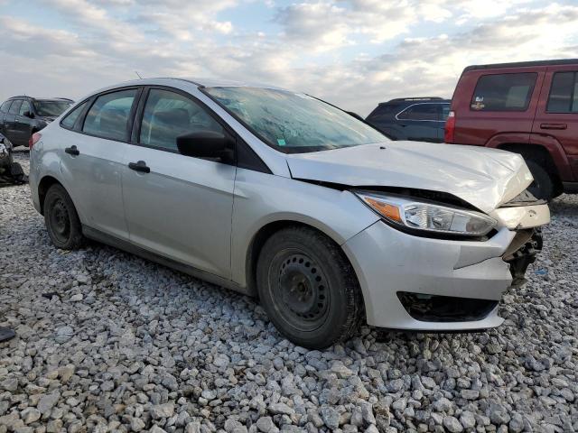 1FADP3E29JL235513 - 2018 FORD FOCUS S SILVER photo 4