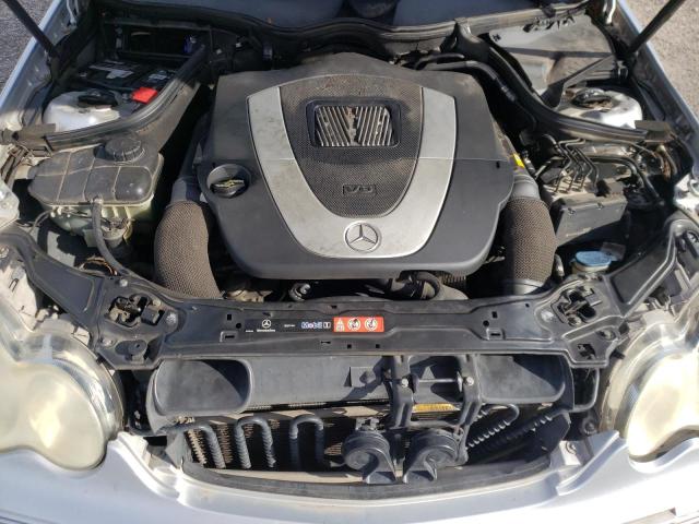 WDBRF52H87A940068 - 2007 MERCEDES-BENZ C 230 SILVER photo 11