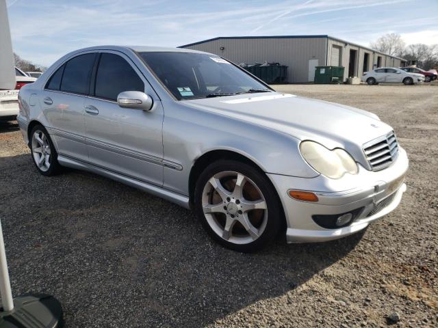 WDBRF52H87A940068 - 2007 MERCEDES-BENZ C 230 SILVER photo 4