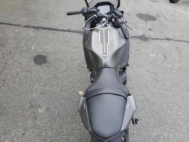 ML5EXER10PDA86503 - 2023 KAWASAKI EX650 R Қара фото 5