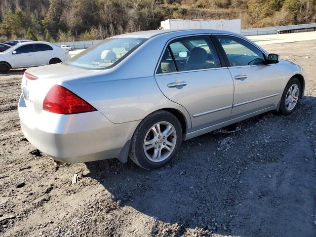 1HGCM567X7A114578 - 2007 HONDA ACCORD EX SILVER photo 3