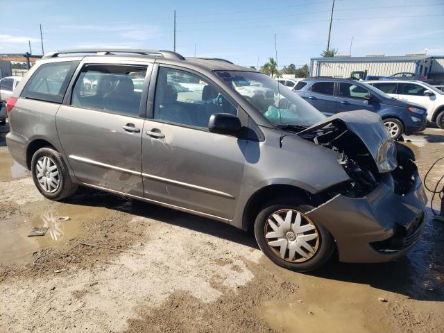 5TDZA23C74S177685 - 2004 TOYOTA SIENNA CE GRAY photo 4