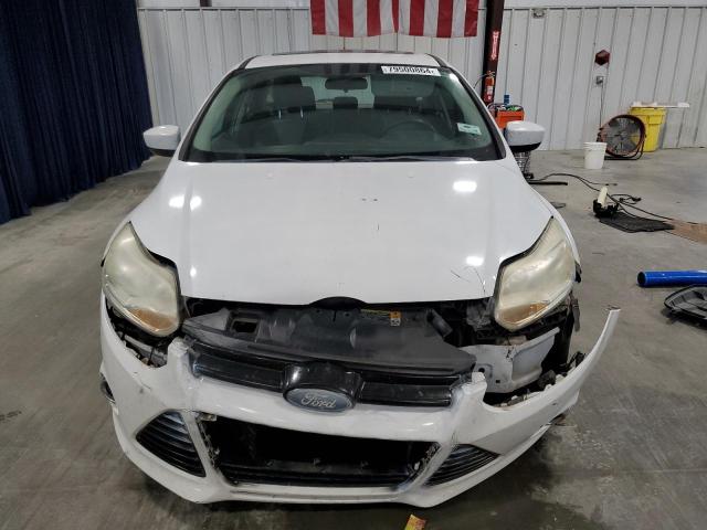 1FAHP3K28CL182859 - 2012 FORD FOCUS SE WHITE photo 5