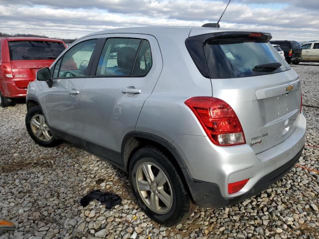 KL7CJNSB0JB583811 - 2018 CHEVROLET TRAX LS SILVER photo 2