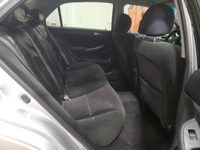 1HGCM564X5L002886 - 2005 HONDA ACCORD LX SILVER photo 10