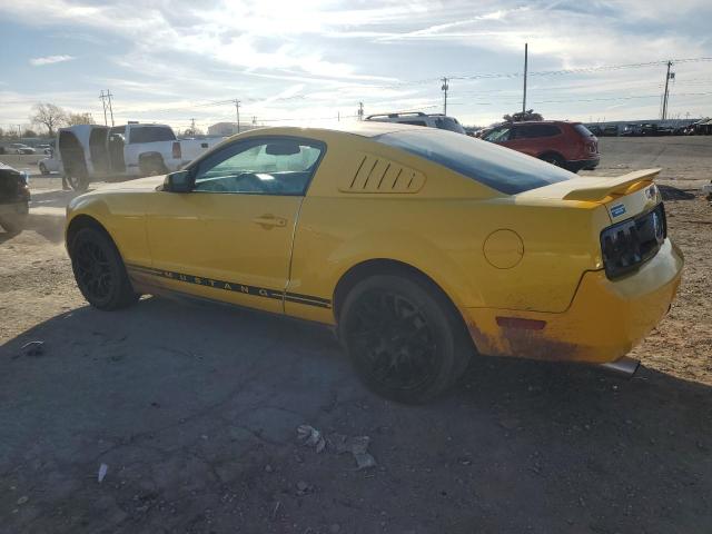 1ZVFT80N555143531 - 2005 FORD MUSTANG YELLOW photo 2