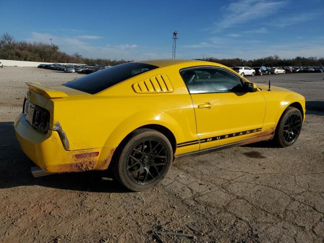 1ZVFT80N555143531 - 2005 FORD MUSTANG YELLOW photo 3