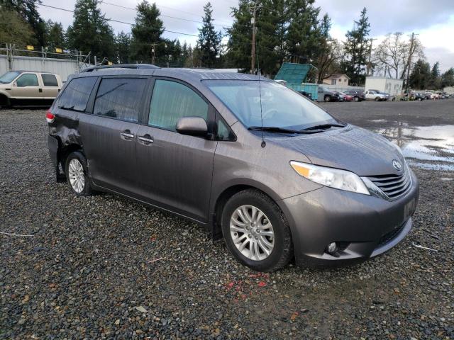 5TDYK3DC1ES453941 - 2014 TOYOTA SIENNA XLE GRAY photo 4